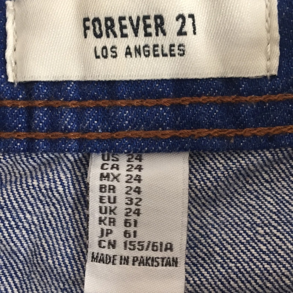Forever 21 High Waisted Raw Hem Jeans Shorts - Picture 3 of 5